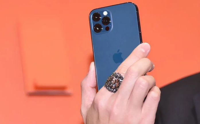 扶沟苹果手机维修分享iPhone12系列重启方法教程 